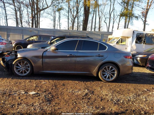 2017 Alfa Romeo GIULIA Q4