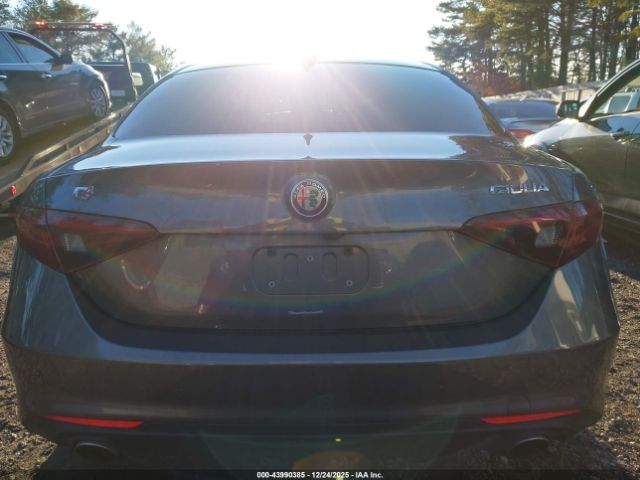 2017 Alfa Romeo GIULIA Q4
