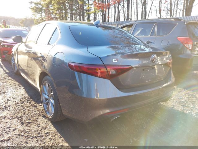 2017 Alfa Romeo GIULIA Q4