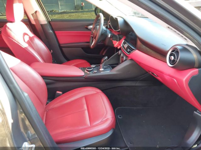 2017 Alfa Romeo GIULIA Q4