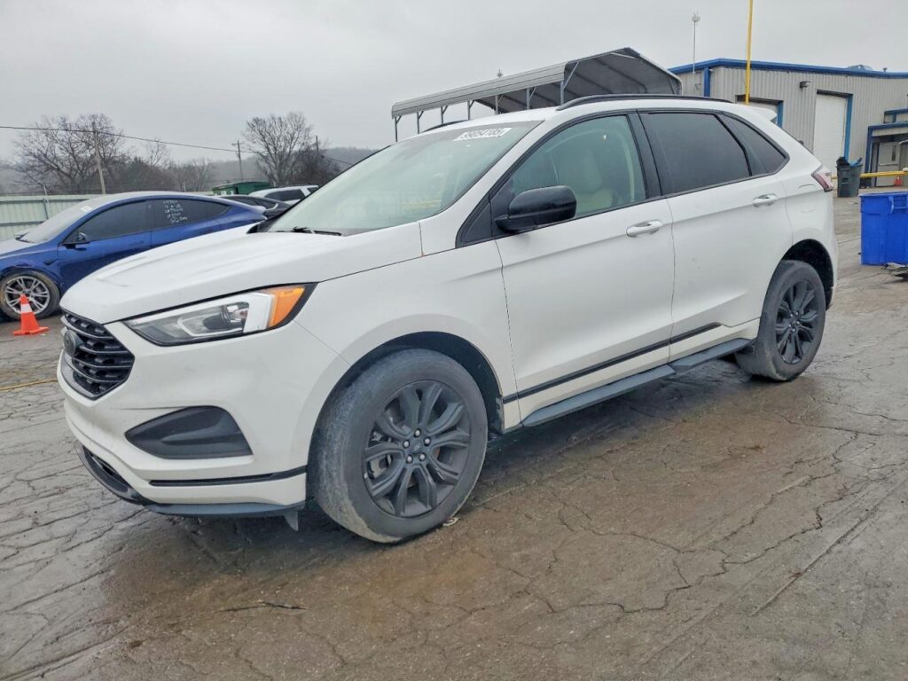 2022 Ford Edge SE