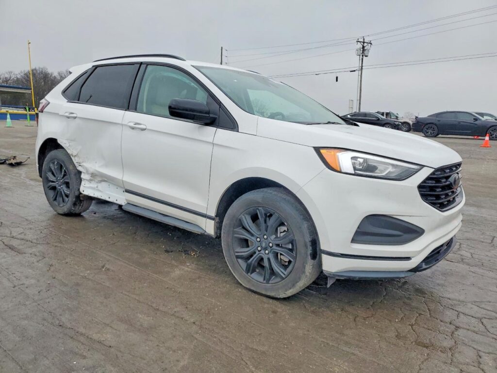 2022 Ford Edge SE