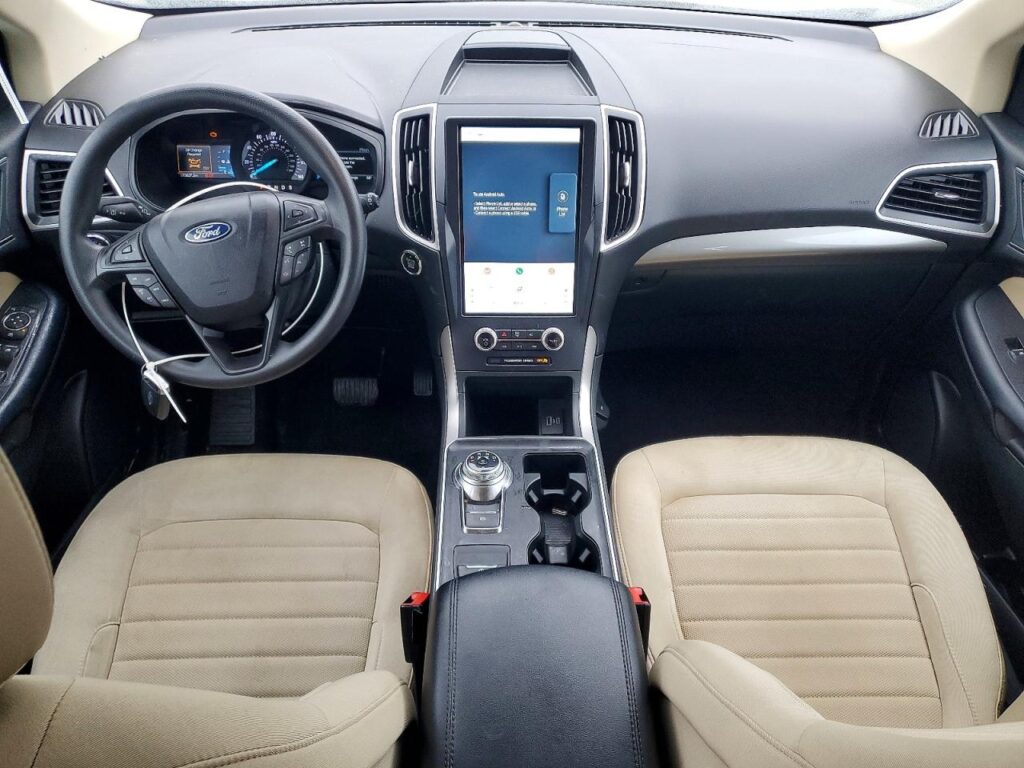 2022 Ford Edge SE